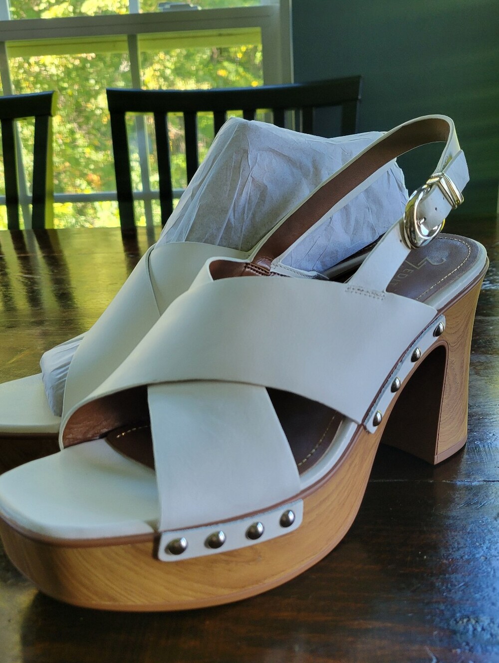 Naturalizer 27 EDIT White Leather Studded Platform Sandal  Size US 11 NWT